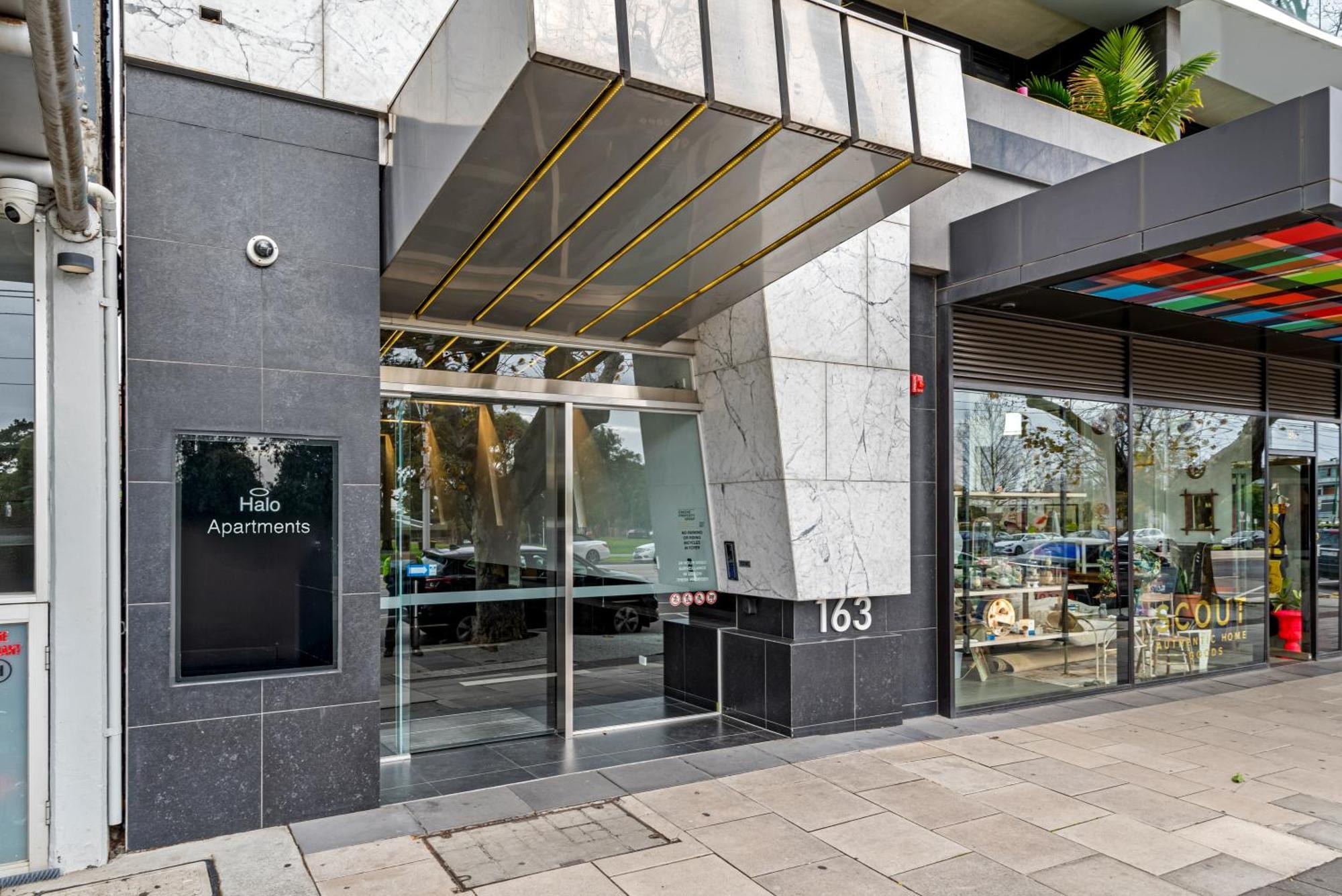 Complete Host Halo Apartments Melbourne Esterno foto