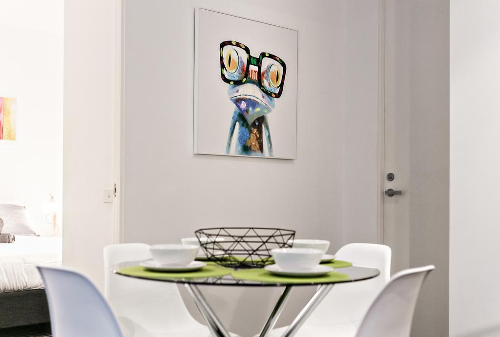 Complete Host Halo Apartments Melbourne Esterno foto