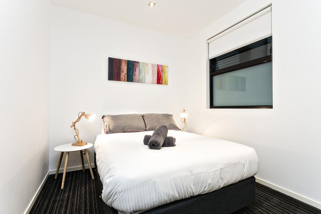 Complete Host Halo Apartments Melbourne Esterno foto